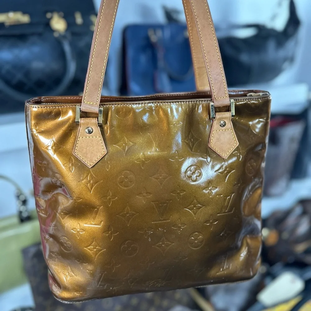 LV VERNIS ZIP TOTE